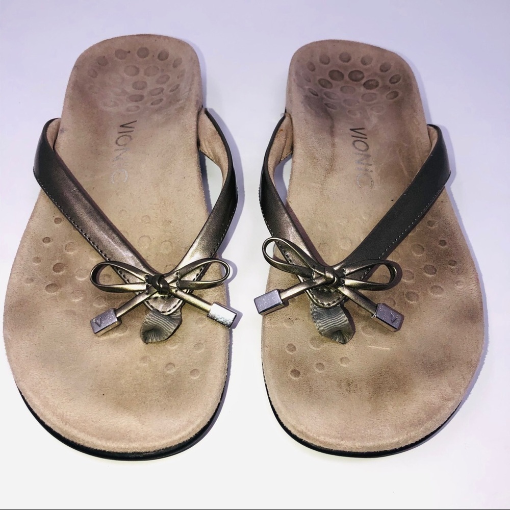 𝅺Vionic Bella toe gold sandals flip flops 7